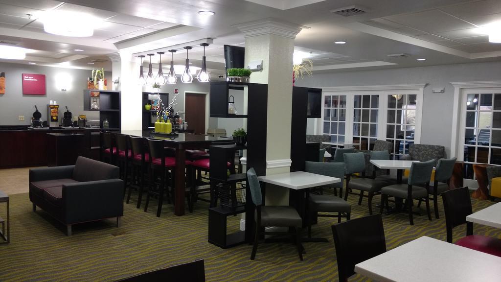 Comfort Suites Abingdon I-81 Bagian luar foto