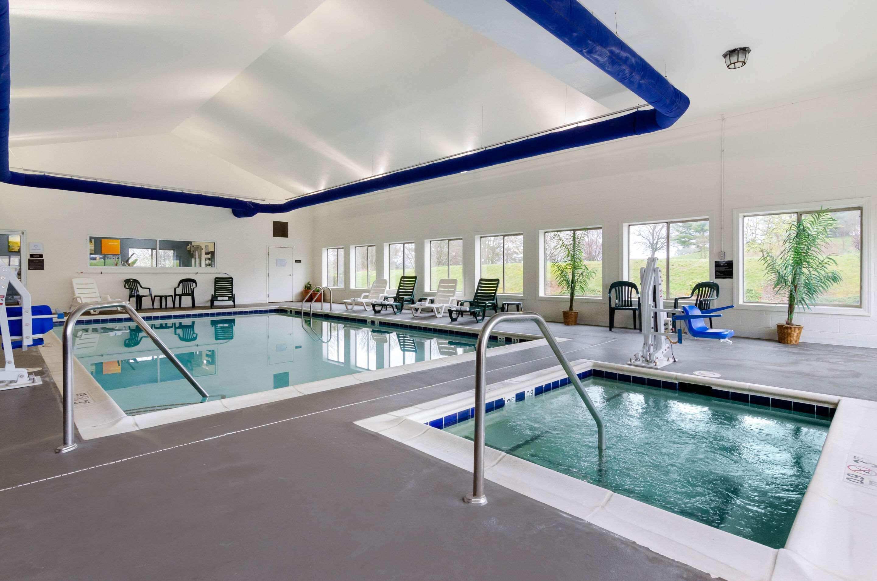 Comfort Suites Abingdon I-81 Bagian luar foto