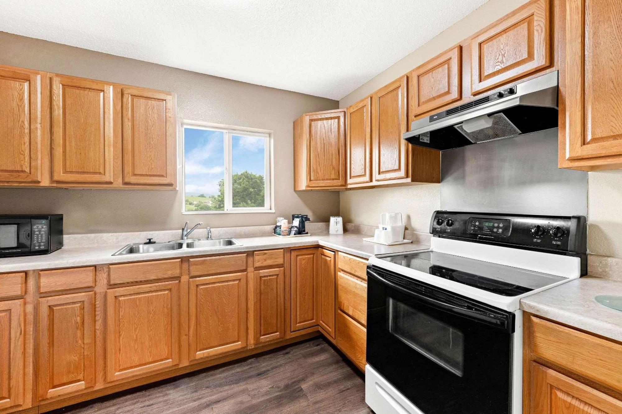 Comfort Suites Abingdon I-81 Bagian luar foto