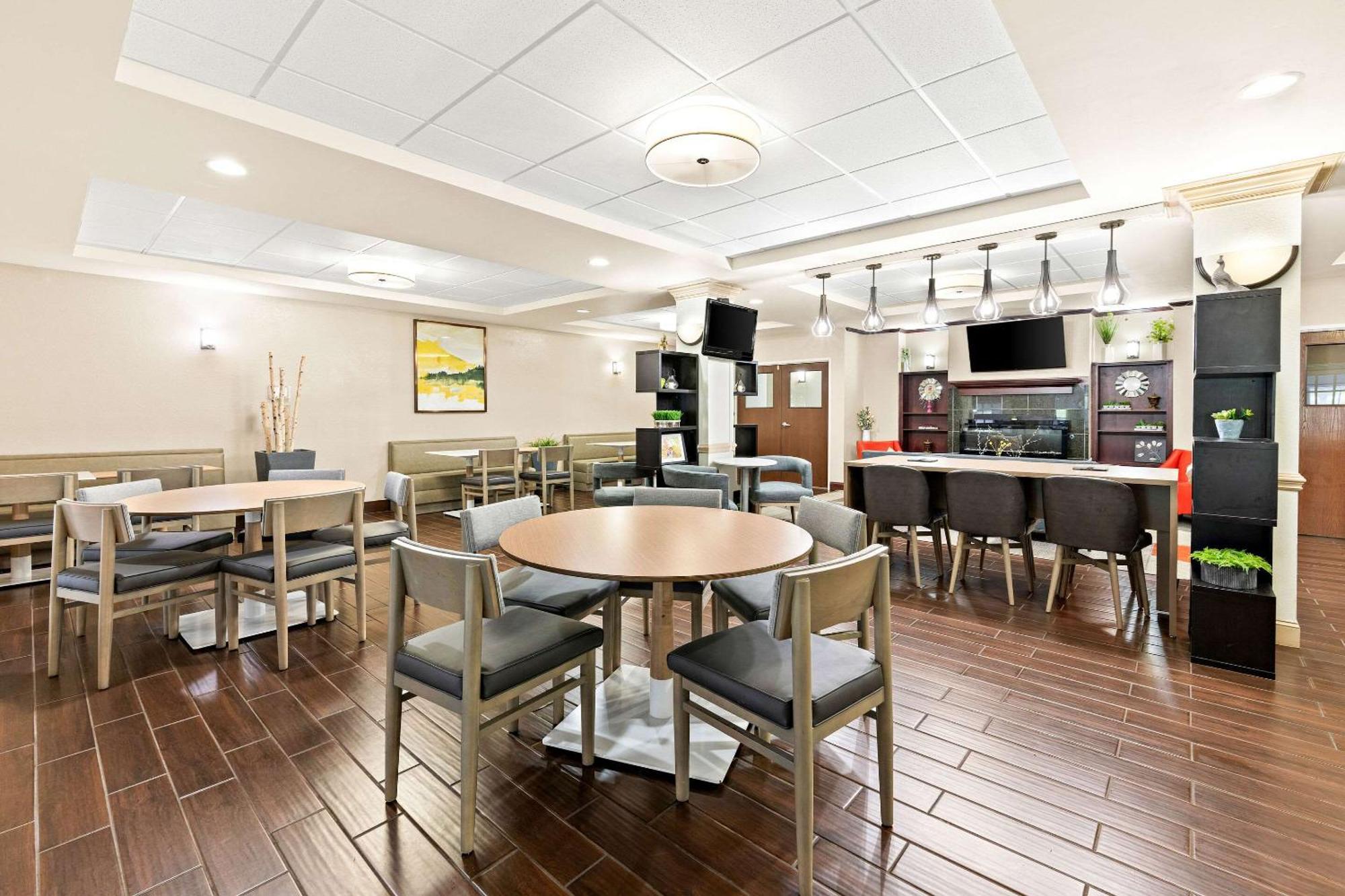 Comfort Suites Abingdon I-81 Bagian luar foto