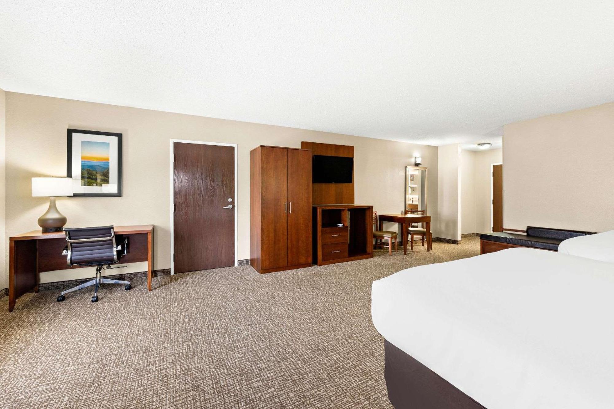 Comfort Suites Abingdon I-81 Bagian luar foto
