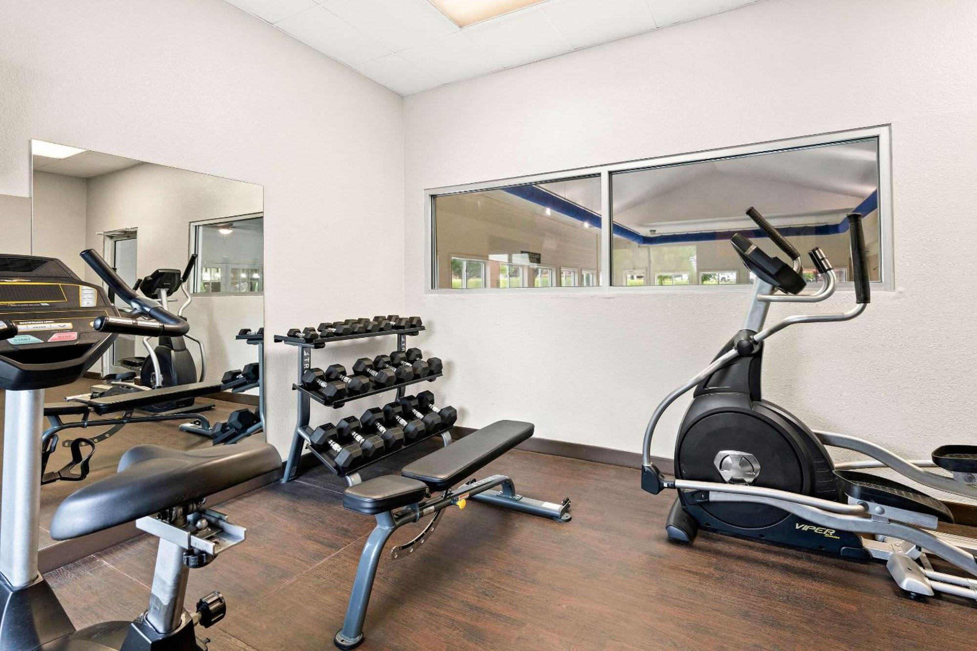 Comfort Suites Abingdon I-81 Bagian luar foto