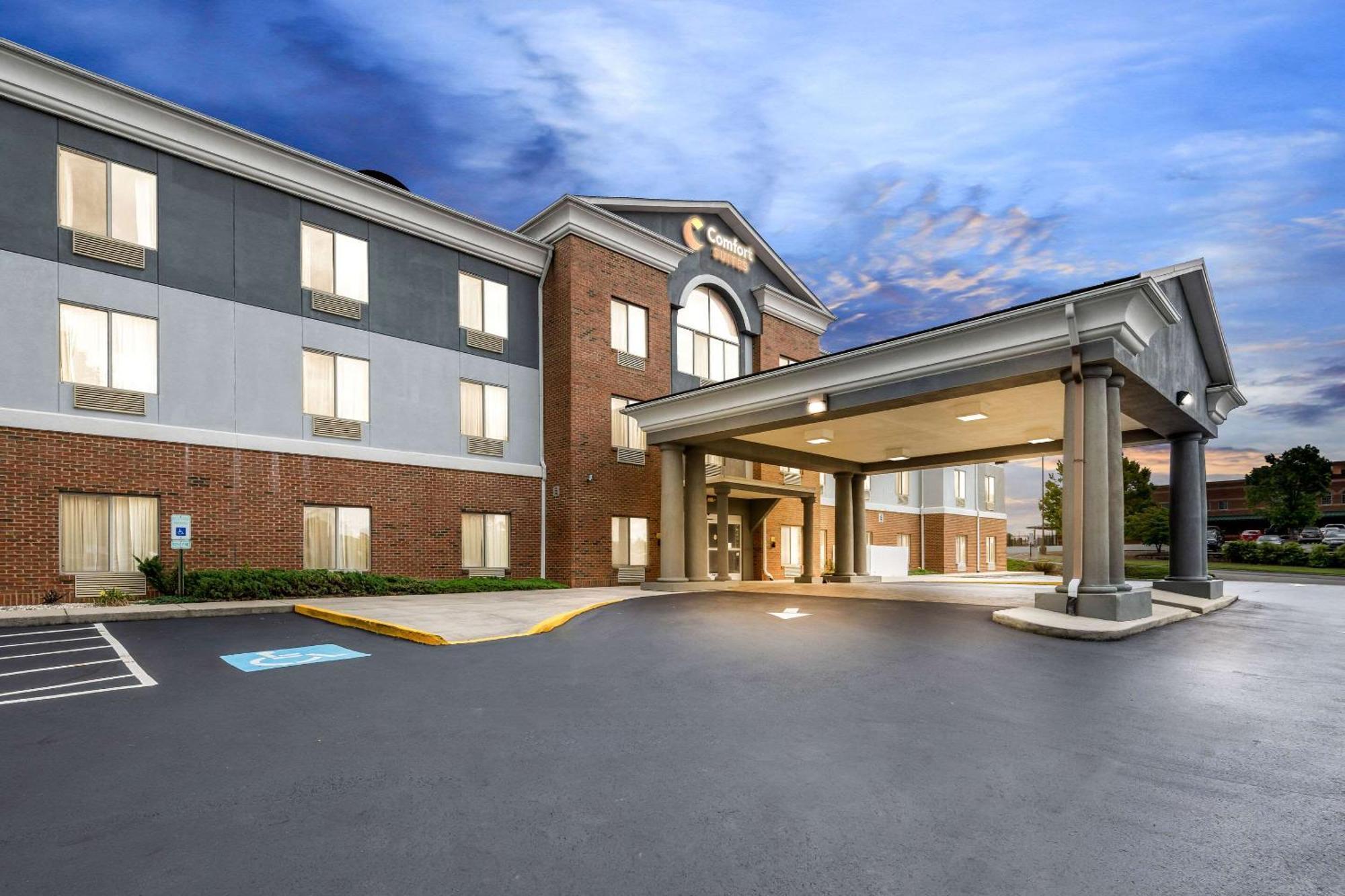Comfort Suites Abingdon I-81 Bagian luar foto
